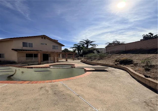 Homes for sale in Riverside, CA | 110 Sandpoint, Riverside, CA 92506 | MLS# IV26041499