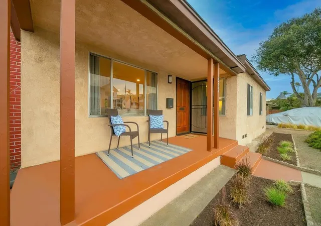 3rd image of 965 Rosecrans Street, San Diego, CA 92106 | MLS# NDP2601777