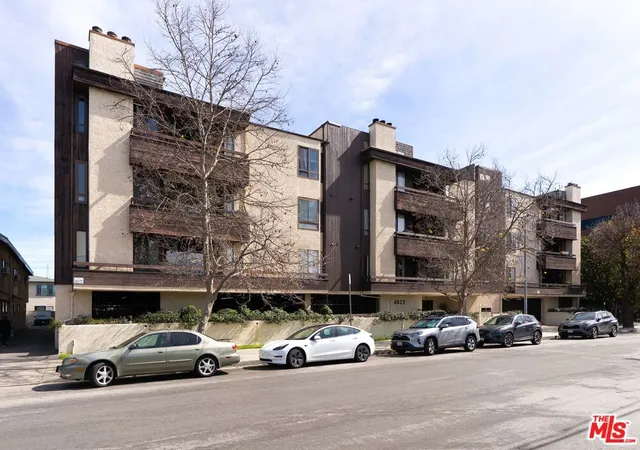 Homes for sale in Sherman Oaks, CA | 4822 Van Noord Ave #6, Sherman Oaks, CA 91423 | MLS# 26653535