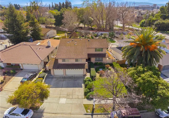 Photo 3 of Sale Pending at 1682 Commodore Dr, San Jose, CA 95133 | MLS# IV26039552 | Listing updated on 2026-09-03