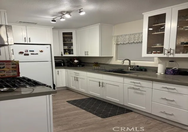 5th image of 14551 Tupper #29, Panorama City, CA 91402 | MLS# GD26041662