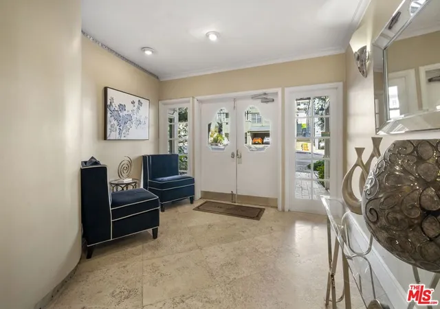 Homes for sale in West Hollywood, CA | 8550 Holloway Drive, West Hollywood, CA 90069 | Houzeo