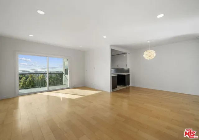 Homes for sale in West Hollywood, CA | 8550 Holloway Dr, West Hollywood, CA 90069