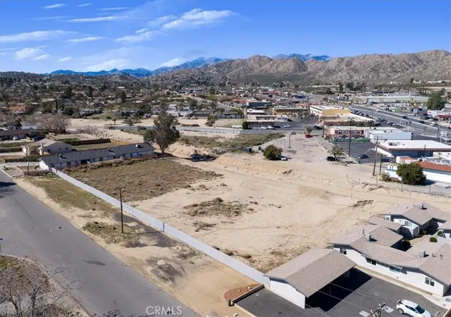 5th image of 7408 Acoma Trl, Yucca Valley, CA 92284 | MLS# OC26041773