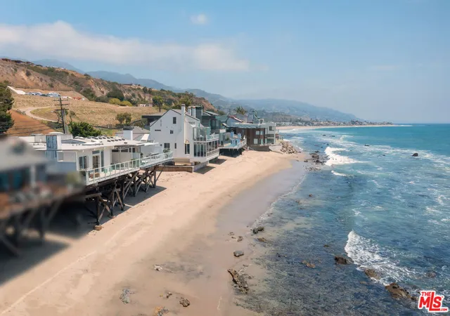 Homes for sale in Malibu, CA | 24216 Malibu Rd, Malibu, CA 90265 | MLS# 26656511