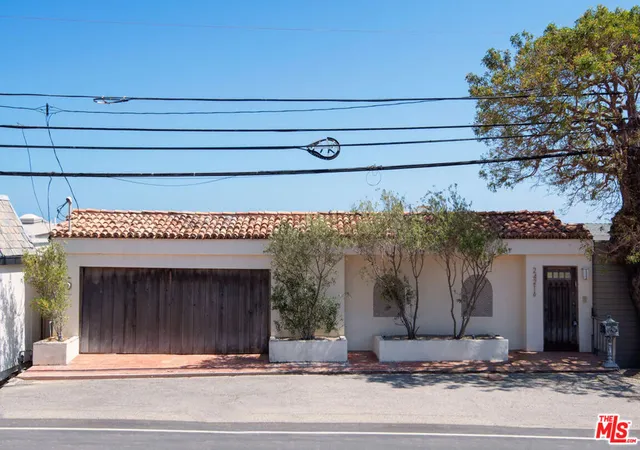 Homes for sale in Malibu, CA | 24216 Malibu Rd, Malibu, CA 90265 | MLS# 26656511