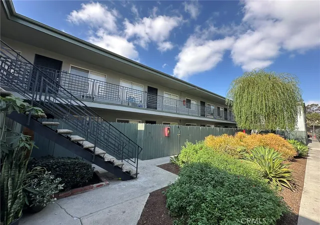 Homes for sale in Bellflower, CA | 9240 Palm St, Bellflower, CA 90706 | MLS# PW26041898