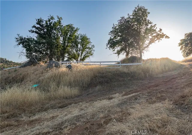 2nd image of 16295 Wrangler Dr, Springville, CA 93265 | MLS# FR26041973