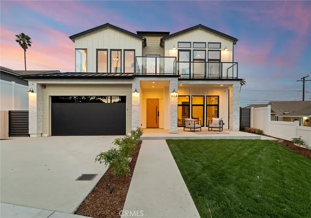 Photo 1 of Sale Pending at 524 Cluster Ln, Redondo Beach, CA 90278 | MLS# SB26040908 | Listing updated on 2026-03-31