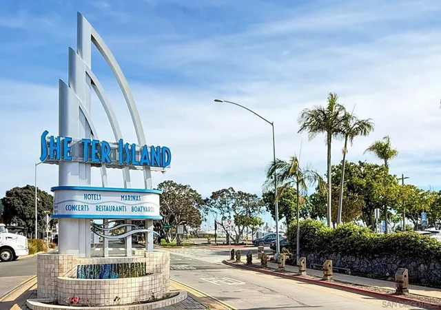 2nd image of 2820 Carleton St, San Diego, CA 92106