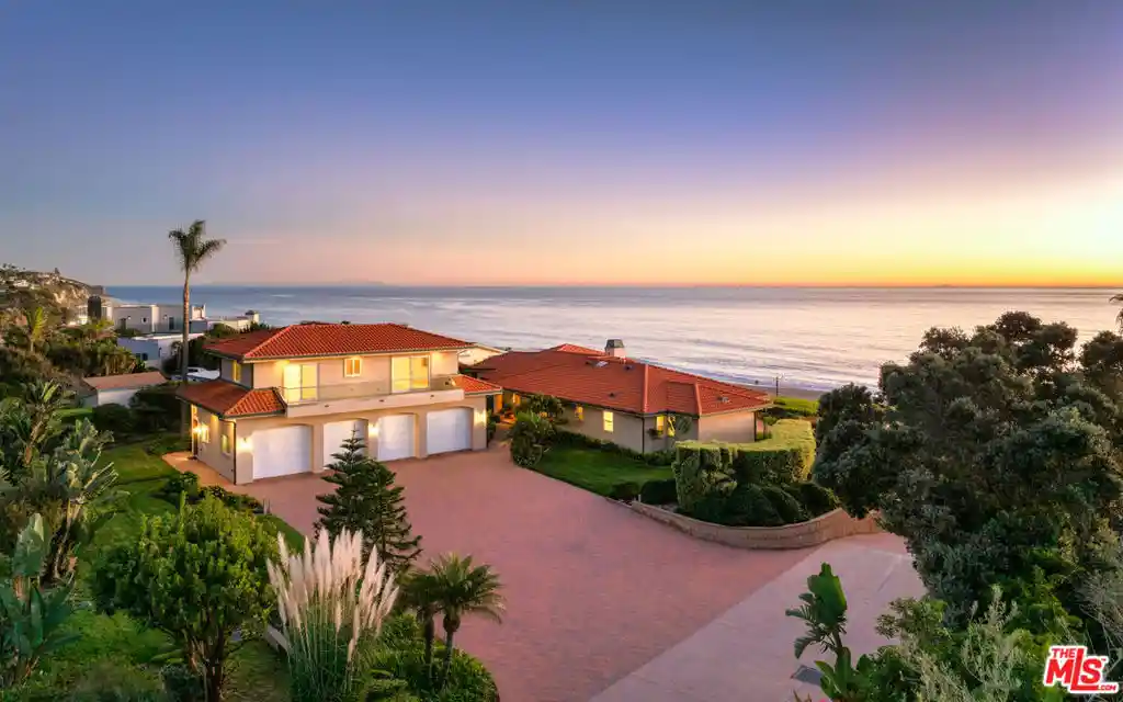 Photo 1 of Single family home for sale at 29821 Pacific Coast Hwy, Malibu, CA 90265 | MLS# 26656883 | Listing updated on 2026-07-29