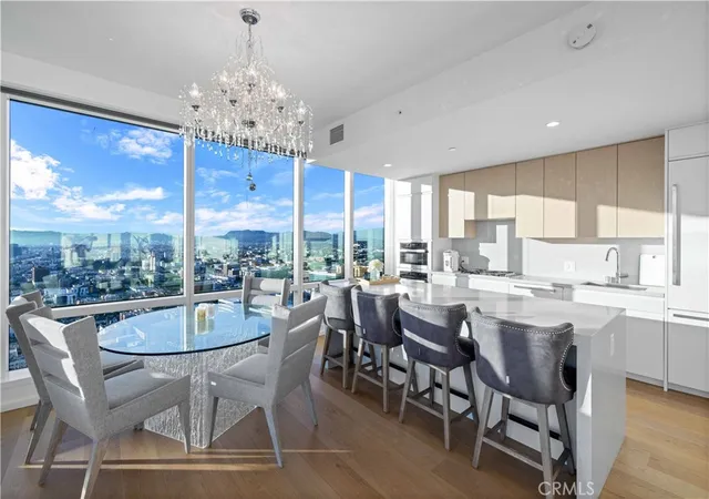 2nd image of 877 Francisco St #4111, Los Angeles, CA 90017 | MLS# TR26042067