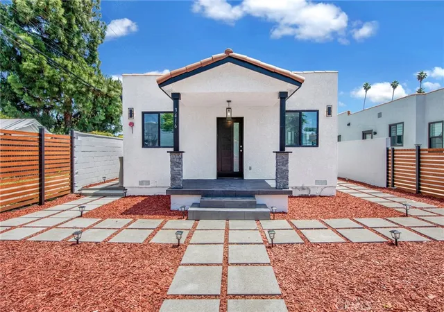 1st image of 3416 11th, Los Angeles, CA 90018 | MLS# SR26042300