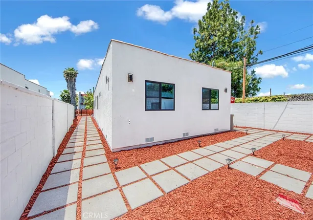 4th image of 3416 11Th, Los Angeles, CA 90018 | MLS# SR26042300