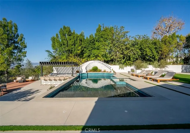 5th image of 4017 Nogales, Tarzana, CA 91356 | MLS# SR26042328