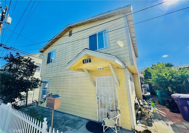 Photo 1 of Sale Pending at 812 E 8th Street, Long Beach, CA 90813 | MLS# CV26041959 | Listing updated on 2026-05-04