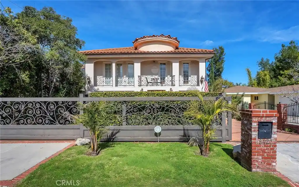 Photo 1 of Mansion for sale at 18423 Linnet, Tarzana, CA 91356 | MLS# SR26039682 | Listing updated on 2026-10-30