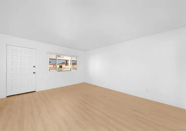Photo 4 of Sale Pending at 1030 Robinson Ave #205, San Diego, CA 92103 | MLS# 260004525SD | Listing updated on 2026-05-25