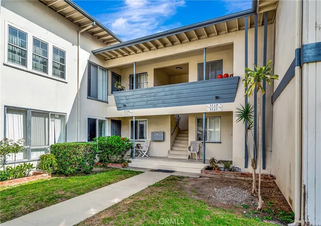 Homes for sale in Los Angeles, CA | 5741 Clemson, Los Angeles, CA 90016 | MLS# SR26031867