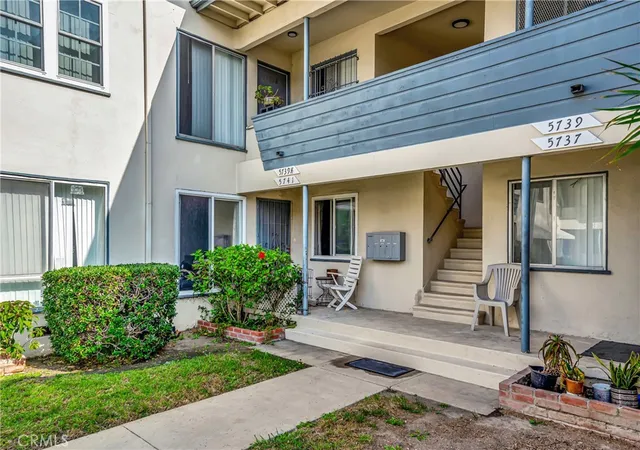 Homes for sale in Los Angeles, CA | 5741 Clemson, Los Angeles, CA 90016 | MLS# SR26031867