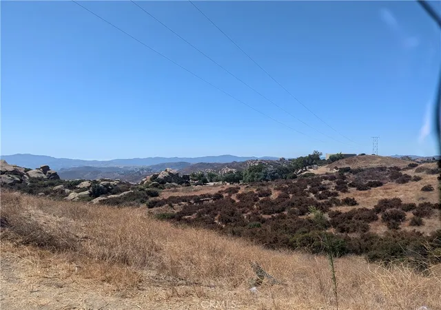 1st image of 40 North American Cut Off Rd, West Hills, CA 91304 | MLS# SR26042622
