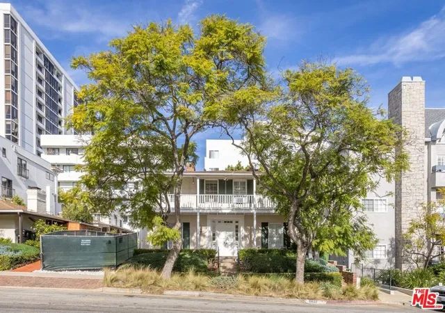 4th image of 10637 Ashton Ave, Los Angeles, CA 90024 | MLS# 26655635
