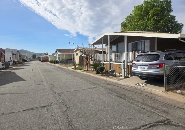 3rd image of 17225 Valley #9W, Fontana, CA 92335 | MLS# IV26041843