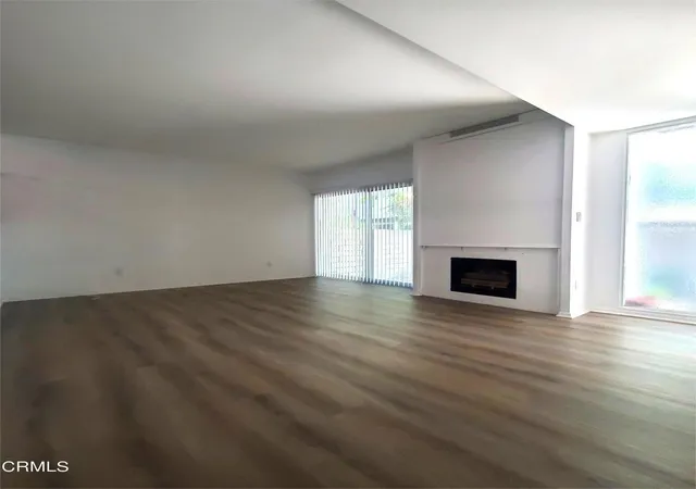 3rd image of 4231 Sarah St, Burbank, CA 91505 | MLS# P1-26020