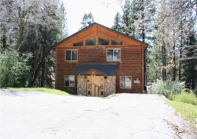 Photo 4 of Sale Pending at 788 Silver Tip, Big Bear Lake, CA 92315 | MLS# IG26042827 | Listing updated on 2026-10-07