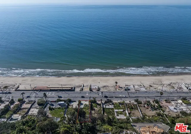 Homes for sale in Malibu, CA | 21465 Pacific Coast Hwy, Malibu, CA 90265 | MLS# 26652961