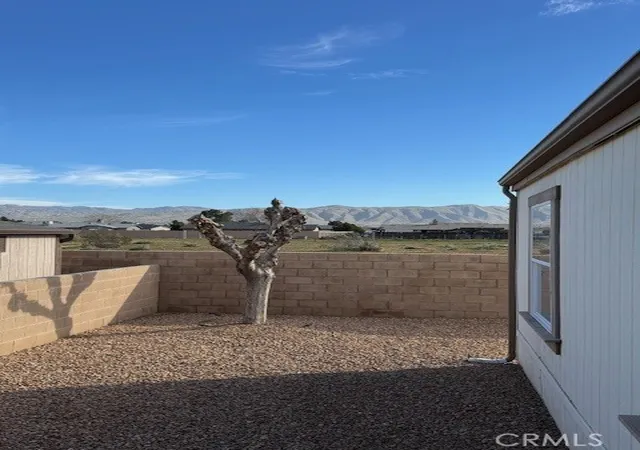 5th image of 22241 Nisqually #63, Apple Valley, CA 92308 | MLS# HD26040819