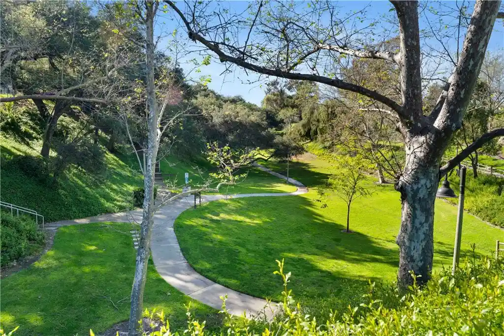 Listing Photo 63 - Condo for sale in 23272 Copante located at 23272 Copante, Mission Viejo, CA 92692 - Unit 23272 Copante