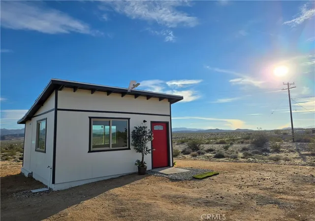 Homes for sale in Twentynine Palms, CA | 68243 Pioneer Trl, Twentynine Palms, CA 92277 | MLS# CV26043209