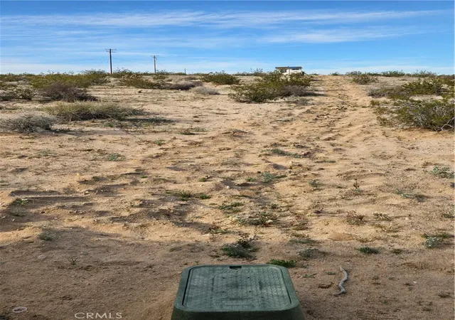 Homes for sale in Twentynine Palms, CA | 68243 Pioneer Trl, Twentynine Palms, CA 92277 | MLS# CV26043209