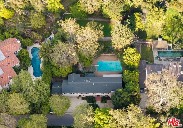 Photo 2 of Mansion for sale at 1150 Stone Cyn Rd, Los Angeles, CA 90077 | MLS# 26657515 | Listing updated on 2026-10-07