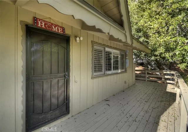 Photo 3 of Single family home for sale at 370 Weisshorn, Crestline, CA 92325 | MLS# IG26043539 | Listing updated on 2026-08-31