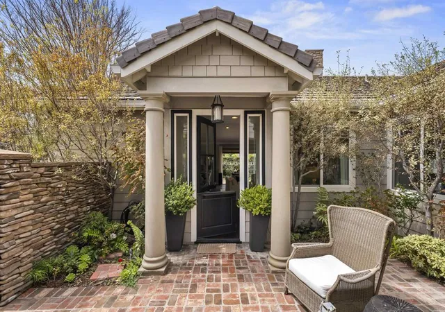 3rd image of 2830 Noren Pl, San Diego, CA 92106 | MLS# PTP2601520