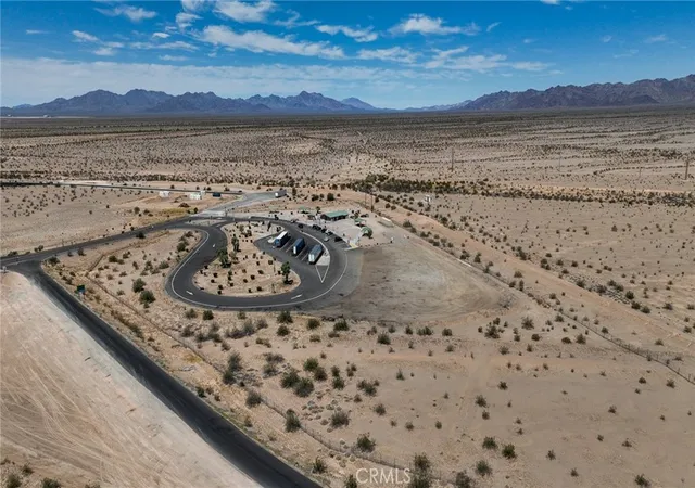 Land for sale at 0 SW 1/4 Of Sec 25 Tp 6 S R 20 E, Blythe, CA 00000 | MLS# RS26038543