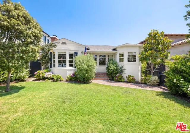 Photo 1 of Sale Pending at 845 S Harvard St, Santa Monica, CA 90403 | MLS# 26657093 | Listing updated on 2026-03-20