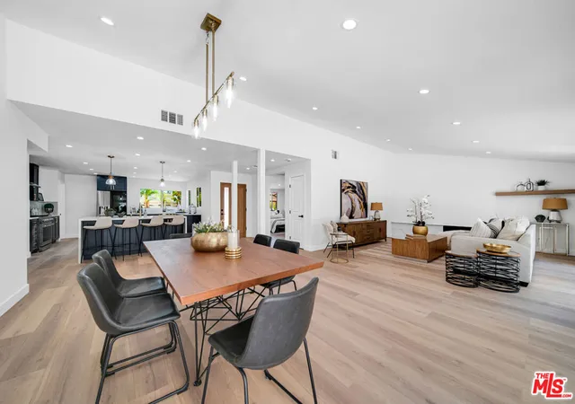 3rd image of 10200 Shoshone Ave, Northridge, CA 91325 | MLS# 26657063