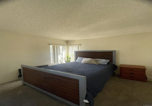 Listing Photo 2 - Condo for sale in building located at 2011 Lakeridge Cir, Chula Vista, CA 91913 - Unit #304