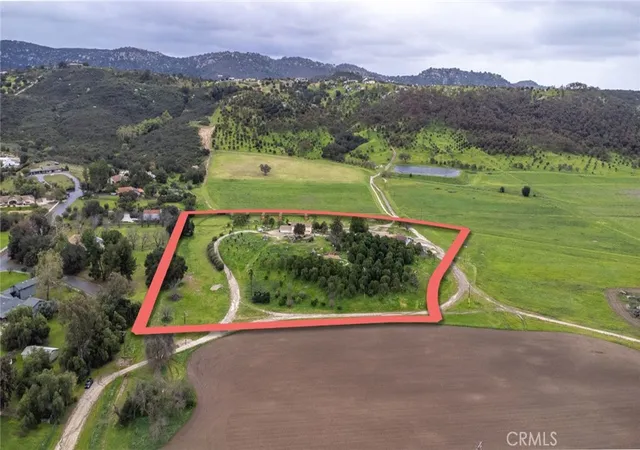 5th image of 15300 Round Tree Rd, Valley Center, CA 92082 | MLS# OC26041016