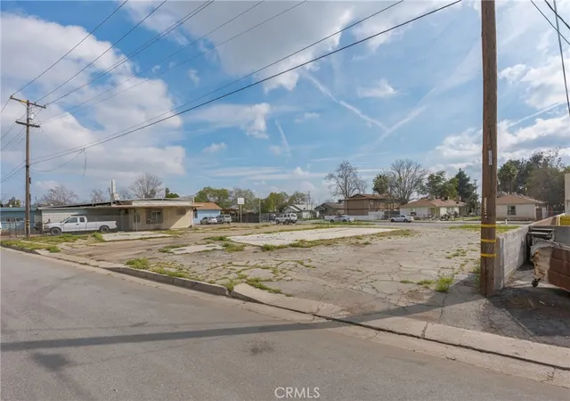 Photo 3 of Land for sale at 217 Niles Pl, Bakersfield, CA 93305 | MLS# NS26043693 | Listing updated on 2026-02-28