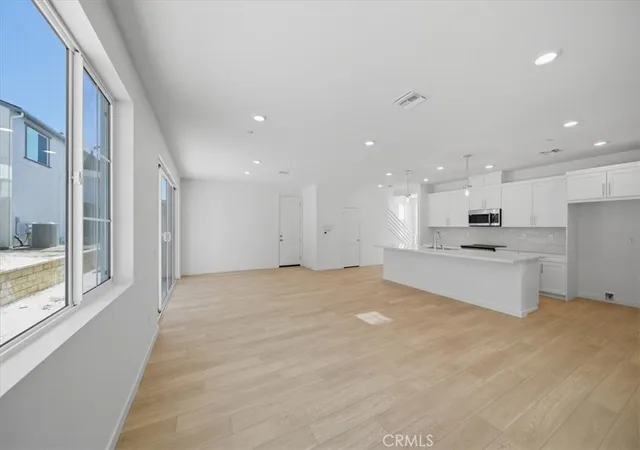 Photo 3 of Sale Pending at 4822 W Beltramo Ranch Rd, Moorpark, CA 93021 | MLS# IV26044032 | Listing updated on 2026-10-01