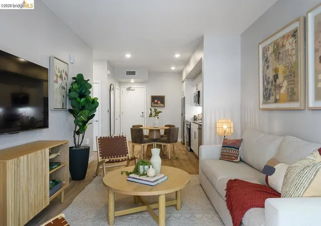 2nd image of 260 260 Brooklyn Basin Way #443, Oakland, CA 94606 | MLS# 41125501