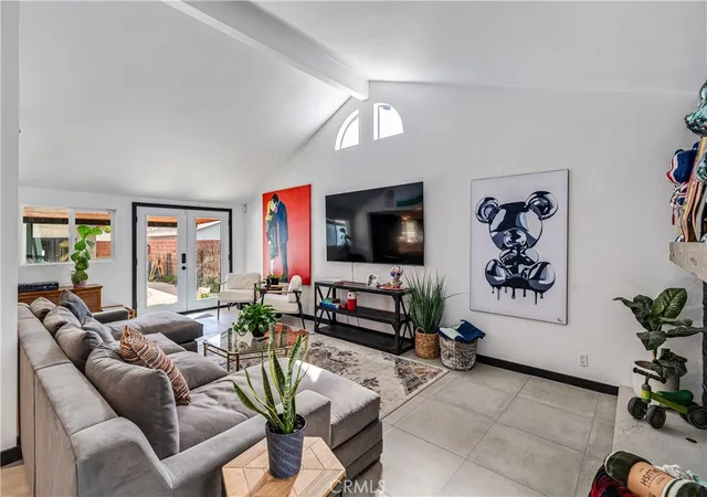 Photo 3 of Single family home for sale at 7702 De Soto, Canoga Park, CA 91304 | MLS# SR26043894 | Listing updated on 2026-10-06