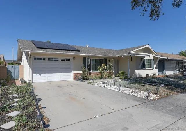 Homes for sale in Hemet, CA | 1540 W Whittier Avenue, Hemet, CA 92543 | MLS# 260004706SD