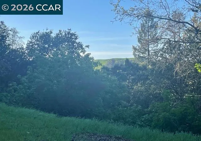 Photo 2 of Sale Pending at 2965 Rohrer Dr, Lafayette, CA 94549 | MLS# 41125525 | Listing updated on 2026-07-09
