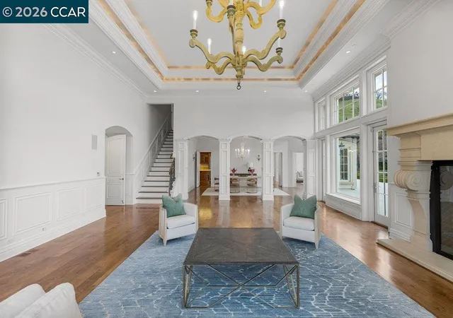 Photo 3 of Mansion for sale at 10 Serenity Ln, Alamo, CA 94507 | MLS# 41125528 | Listing updated on 2026-04-01