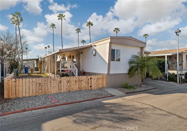 Homes for sale in Bakersfield, CA | 285 Florence Lane, Bakersfield, CA 93308 | MLS# SR26044365